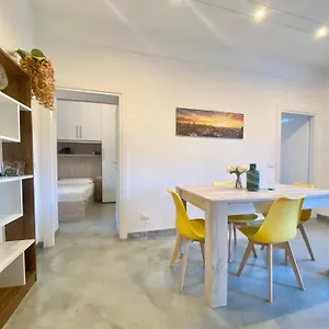 Appartamento Casa Rosa- Nel Con Posto Auto, Zona Tranquilla,wifi Gratuito,aria Condizionata