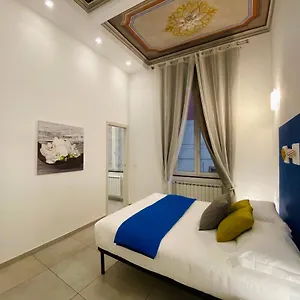Casa Rosa Al Mare, Seafront With Free Private Garage, Air Conditionig, Wi-fi, Ideal Choice For A Relaxing And Exciting Coastal Escape Appartement